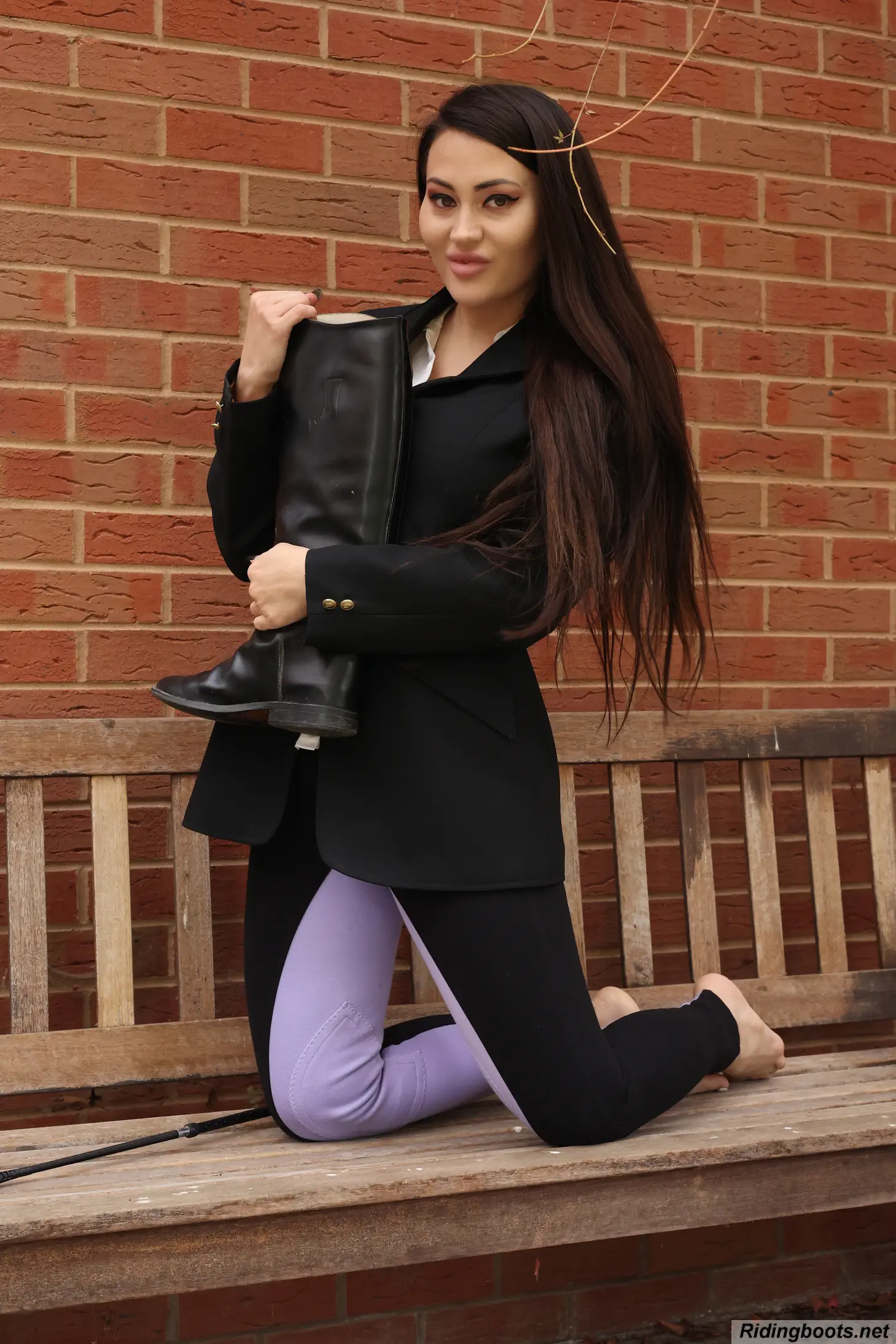 Gabriella in ridingboots.