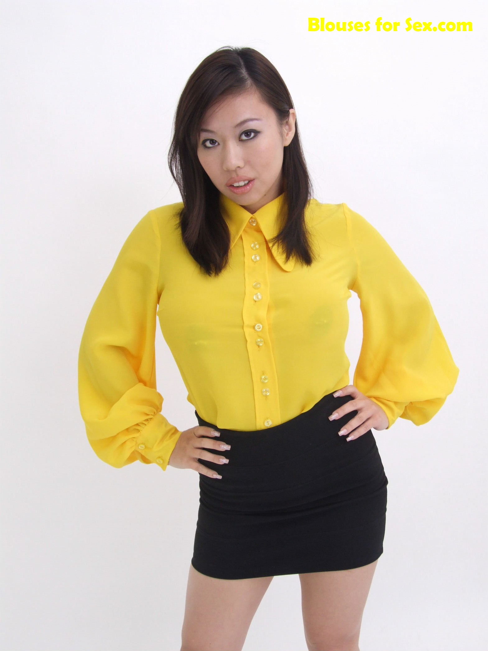 Blouse Focus: Buttoned Up Girls